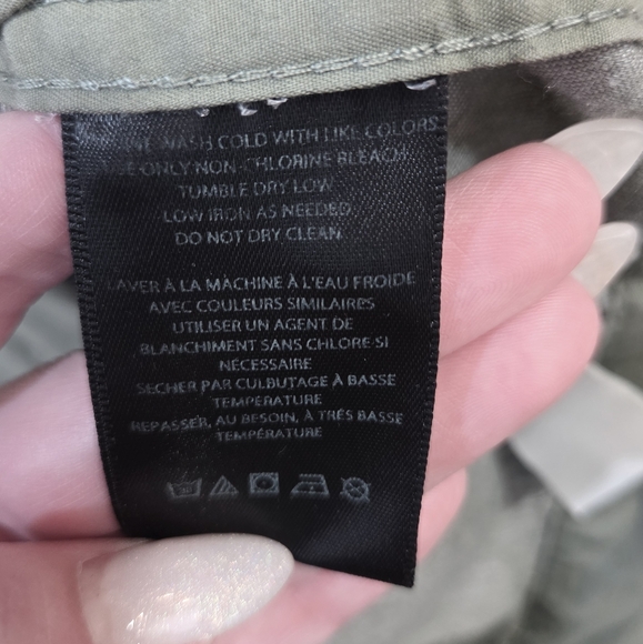 Urban Outfitters Green Cargo Pants Relaxed Fit - Picture 6 of 7